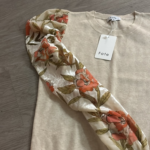 Fate Floral Sleeve - Picture 3 of 4